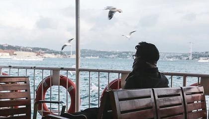 佩斯逊输球遭遇连败，保级形势堪忧