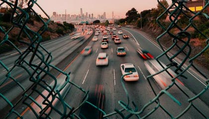 佩斯逊输球遭遇连败，保级形势堪忧